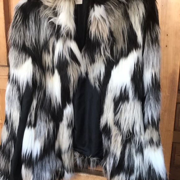 COPY - H&M  tri-color faux fur jacket .NWOT❤️ - Picture 1 of 5